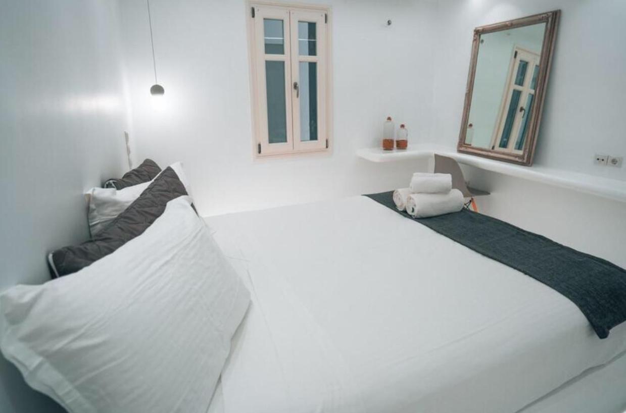 Markamar Loutraki  Luaran gambar
