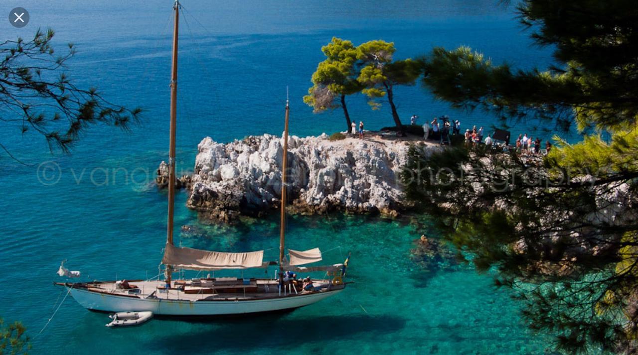 Markamar Loutraki  Luaran gambar